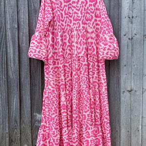 Vestido con estampado de leopardo de Le Pink Chic