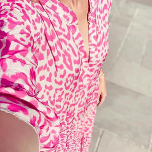 Vestido con estampado de leopardo de Le Pink Chic