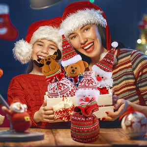 Bolsas de regalo para muñecas tejidas en Navidad